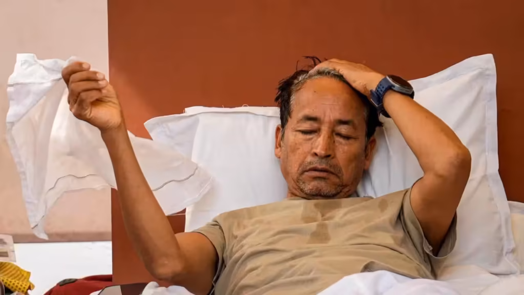৩ ইডিয়টস ও সোনম ওয়াংচুক নিয়ে আমির খানের মন্তব্যে তোলপাড়